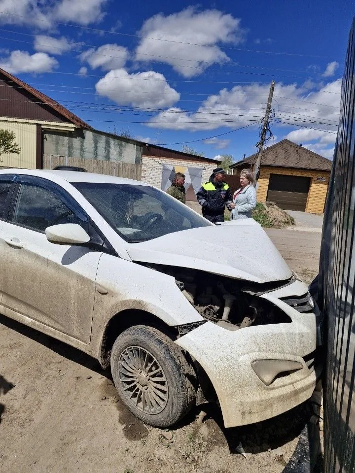Hyundai после ДТП — боковой ракурс — исходная фотография выкупленного автомобиля